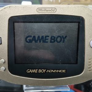 CONSOLA GAMEBOY ADVANCE DORADA